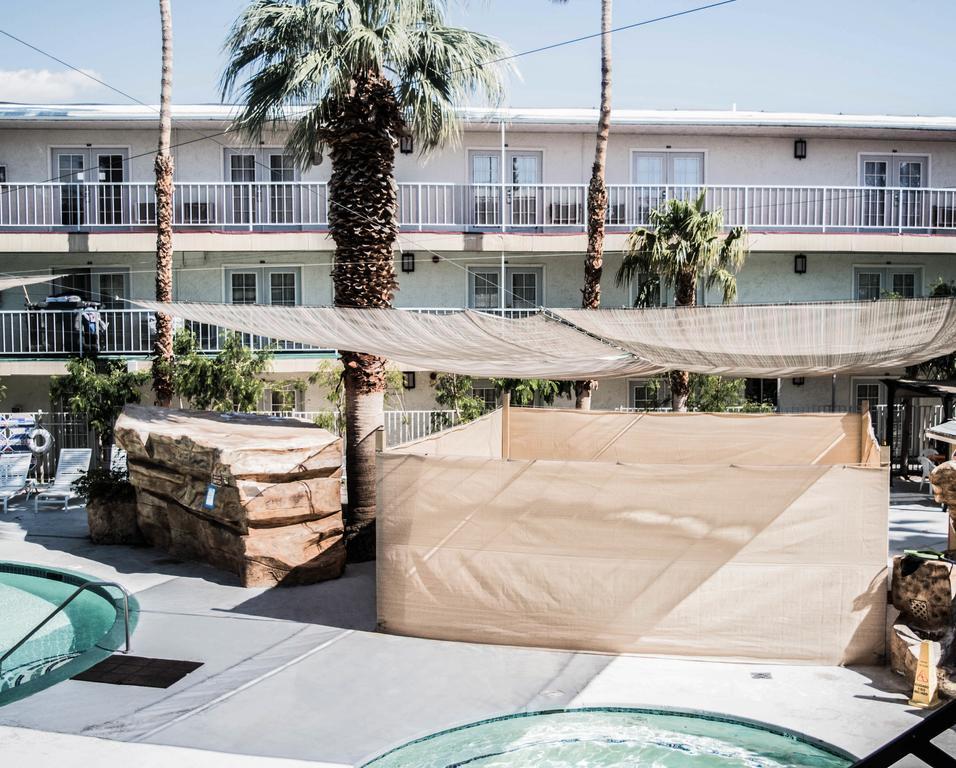 Hyundae Resort And Spa Desert Hot Springs Extérieur photo
